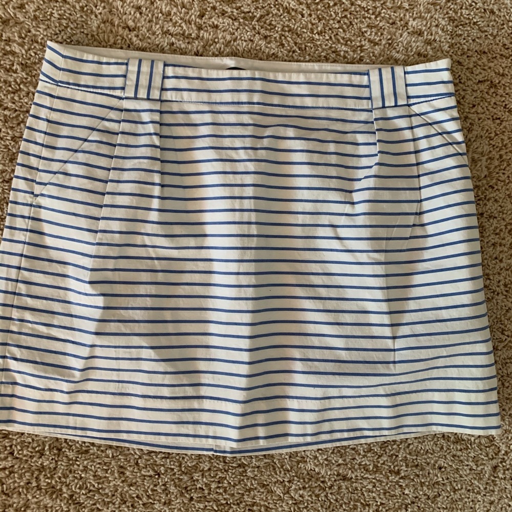 Limited skirt